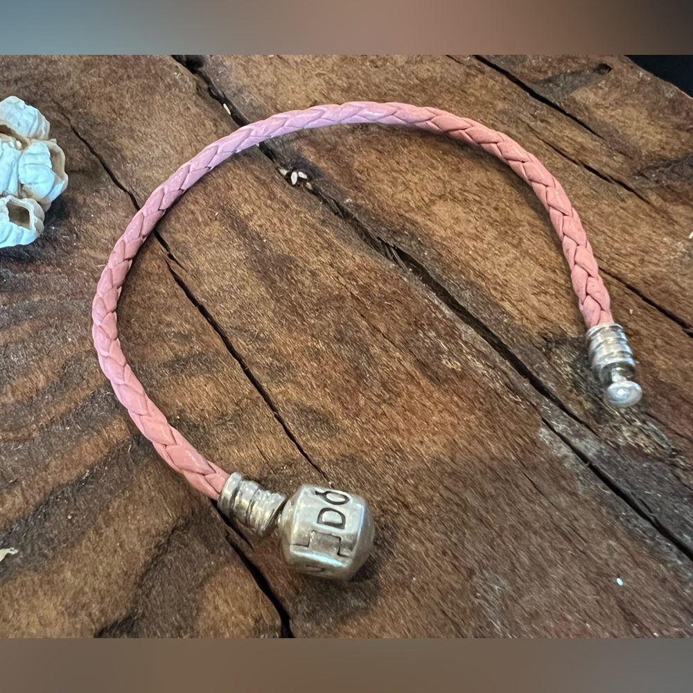 Authentic Pandora Bracelet Single Shimmering Pink Leather Braided Barrel Clasp